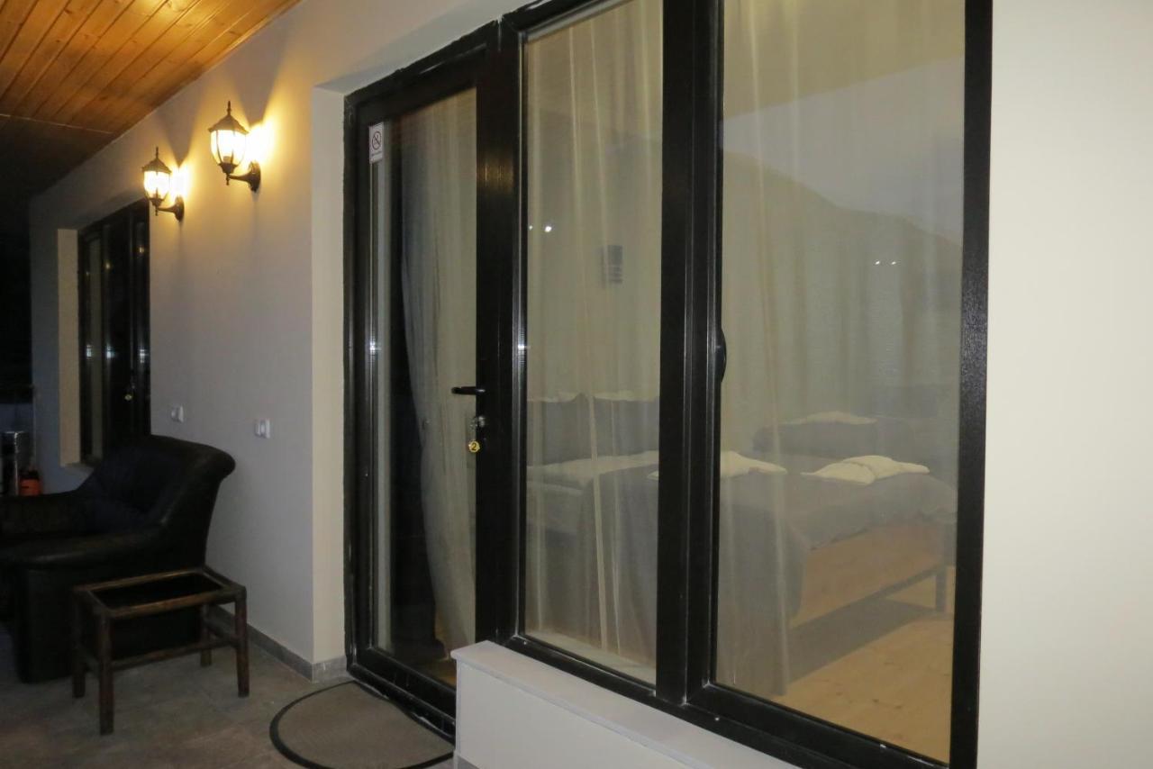 Bibo'S Kokhi Guesthouse Степанцмінда Екстер'єр фото